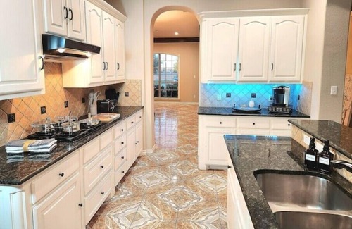 Ferris Casa | Red Oak Paradise