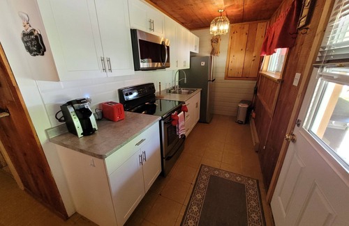 Petawawa Cabina | Red Pine Cabin at Pine Ridge Park