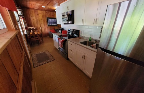 Petawawa Cabina | Red Pine Cabin at Pine Ridge Park