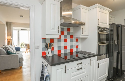 Llandanwg Cabaña | RED RIDGE, luxury holiday cottage, with open fire in Harlech
