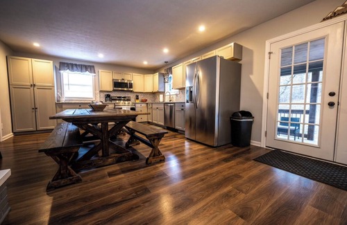 Clay City Casa | Red River Gorge! 5 bed/3bath on 8 private acres!! Hot tub, Arcade room, Garage