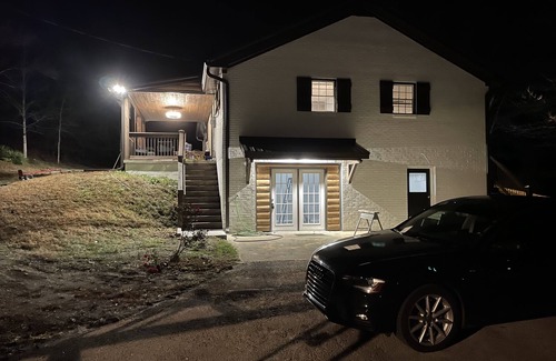 Clay City Casa | Red River Gorge! 5 bed/3bath on 8 private acres!! Hot tub, Arcade room, Garage