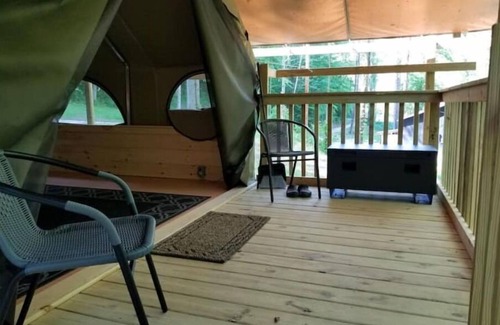 Frenchburg Cabina | Red River Gorge Glamper, inside the Gorge!