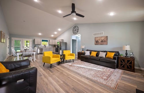 Stanton Casa | Red River Gorge, High Speed Wi-Fi, KY Dragway, Hollerwood Stay
