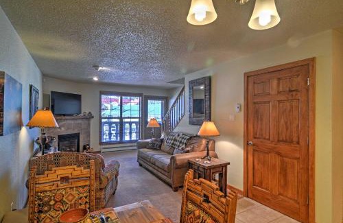 Red River Casa | Red River Home with 2 Balconies - 1 Block to Main St