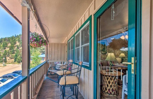 Red River Apartamento | Red River Ski Condo on Main St - Mtn View!