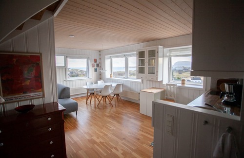 Torshavn Casa | Red Robin - Vacation homes next to Svartifossur waterfall