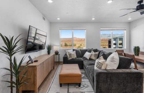 Green Springs Casa | Red Rock Oasis - Brand New Home 3-Bed Sleeps 10