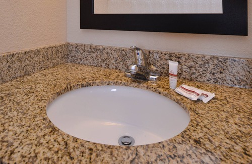 Champaign Hotel | Red Roof Inn Champaign - University