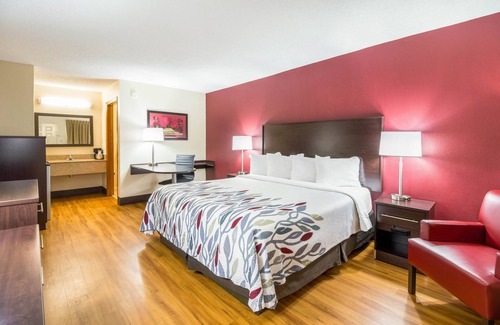 Clarksville Hotel | Red Roof Inn Clarksville