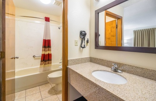 Clarksville Hotel | Red Roof Inn Clarksville
