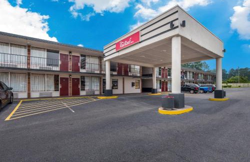 West Columbia Hotel | Red Roof Inn Columbia, SC Airport