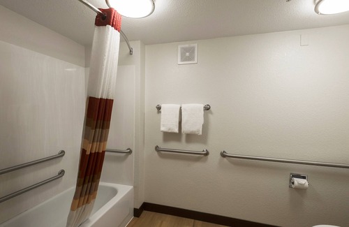 Murlin Heights Hotel | Red Roof Inn Dayton North Airport
