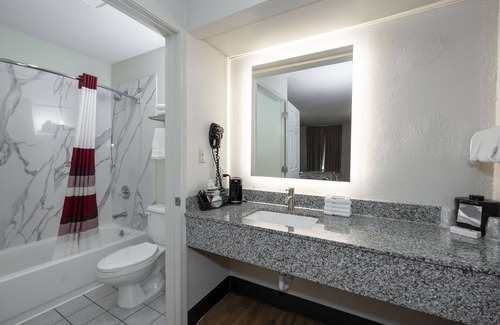 Gulf Shores Hotel | Red Roof Inn Gulf Shores