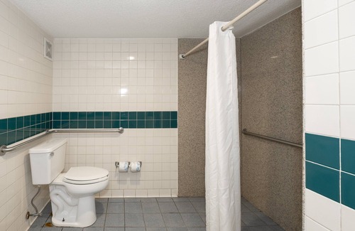 Saraland Hotel | Red Roof Inn Mobile North - Saraland