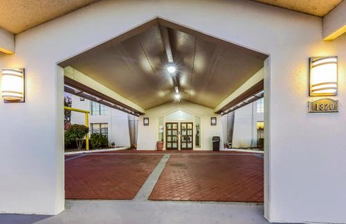 Plano Hotel | Red Roof Inn Plano