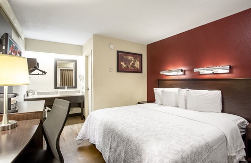 Framingham Hotel | Red Roof Inn PLUS+ Boston - Framingham