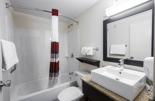 Woburn Hotel | Red Roof Inn PLUS+ Boston - Woburn/ Burlington