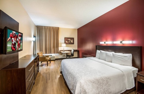 Interchange Square Hotel | Red Roof Inn PLUS+ Phoenix West