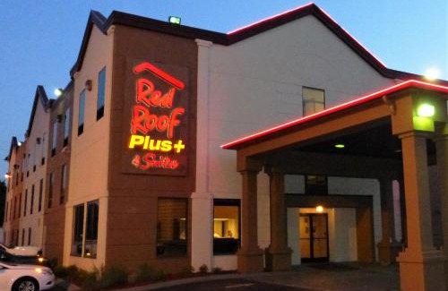 Downtown Chattanooga Hotel | Red Roof Inn PLUS+ & Suites Chattanooga - Downtown
