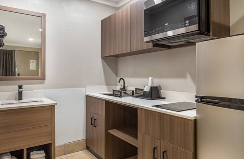 Southeast Raleigh Hotel | Red Roof Inn Raleigh Northeast - Downtown