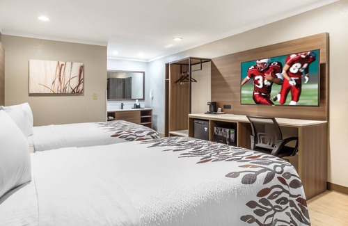Southeast Raleigh Hotel | Red Roof Inn Raleigh Northeast - Downtown