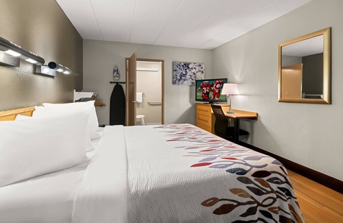 Salem Hotel | Red Roof Inn Salem