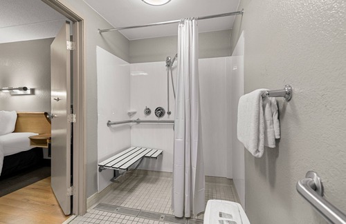 Salem Hotel | Red Roof Inn Salem