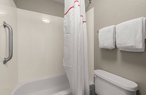 Salem Hotel | Red Roof Inn Salem