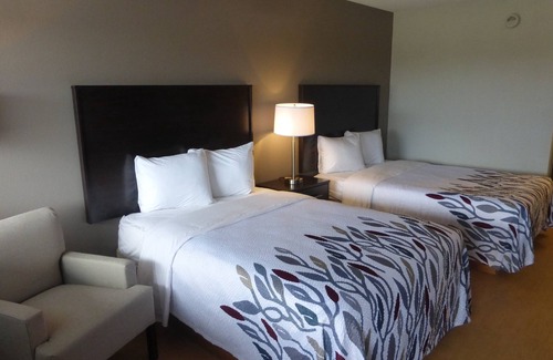 Somerset Hotel | Red Roof Inn Somerset, PA