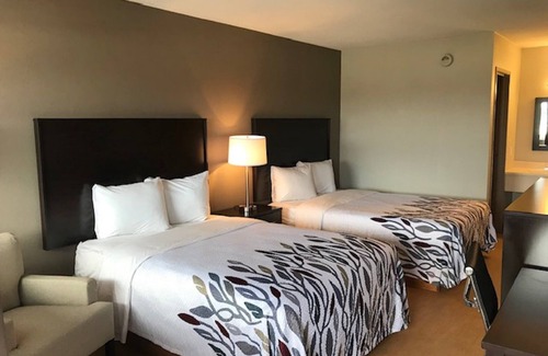 Somerset Hotel | Red Roof Inn Somerset, PA