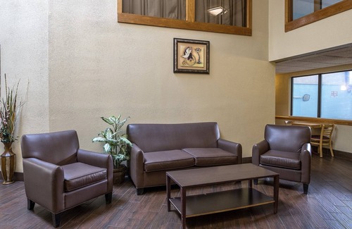 Hermitage Hotel | Red Roof Inn & Suites Hermitage