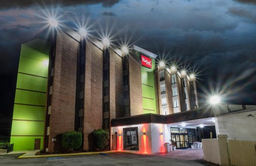 Macon Hotel | Red Roof Inn & Suites Macon