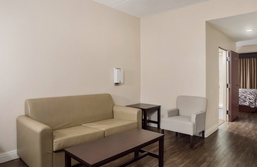 Tupelo Hotel | Red Roof Inn Tupelo