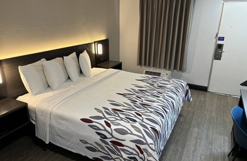 Wildwood Hotel | Red Roof Inn Wildwood, FL - The Villages