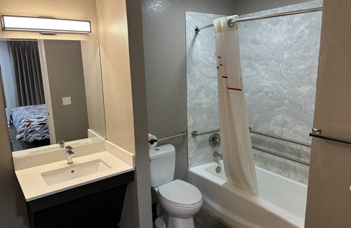 Wildwood Hotel | Red Roof Inn Wildwood, FL - The Villages