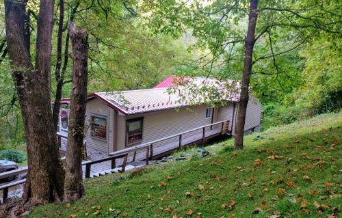 Stanley Casa | Red Roof mountain cabin with Starlink internet!