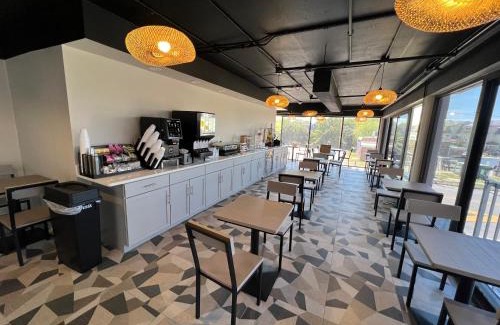 Northeast Virginia Beach Hotel | Red Roof PLUS & Suites Virginia Beach - Seaside