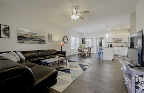 Chapin Casa | Red Rooster of Chapin