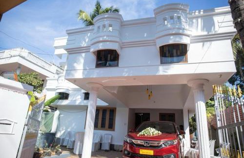 Thrissur Casa | Red Rose Garden homestay Thrissur
