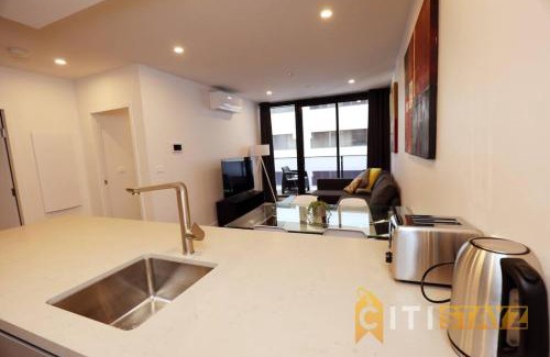 Phillip Apartamento | Red Rose Retreat - 1bd 1bth 1CarSp Apt