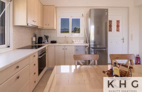 Kefalonia Apartamento | Red Sand Apartment #1 & #2, 1 minute from Megas Lakos beach