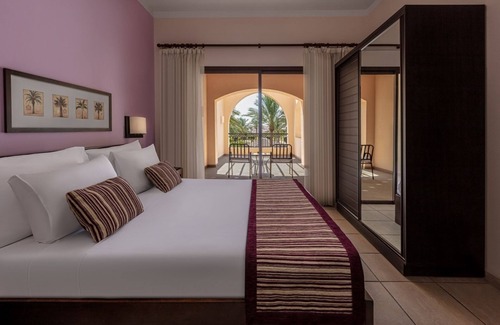 Makadi Bay Complejo | Red Sea Garden Retreat | 3 Relaxing Rooms, Rooftop Pool, Tennis, Beach & More