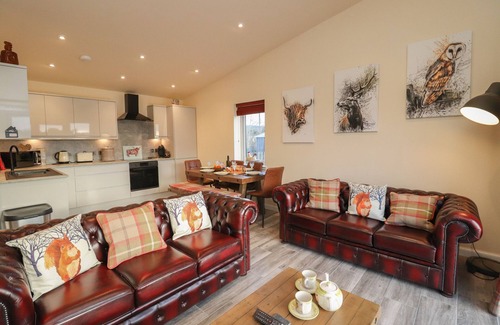 Dornoch Cabaña | RED SQUIRREL, pet friendly, character holiday cottage in Dornoch