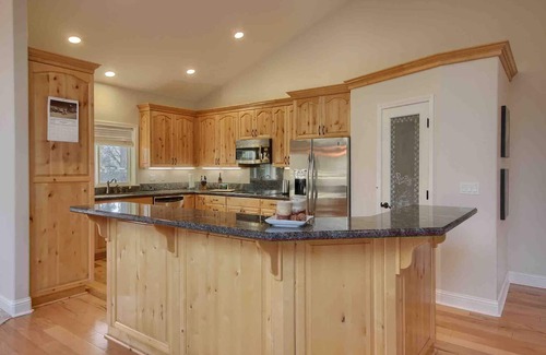 Mariposa Casa | Red Tail Retreat in Mariposa