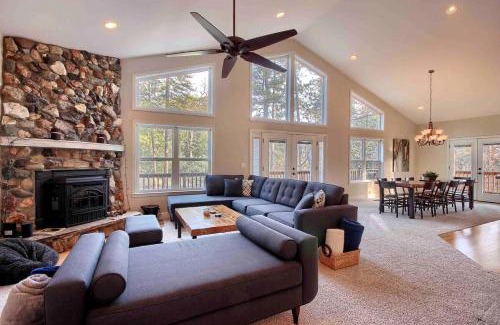 Mariposa Casa | Red Tail Retreat