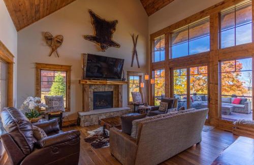 Elk Park Casa | Red White & Views at Eagles Nest