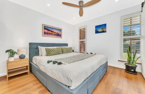Glenelg North Casa | Redbrick Retreat - Generous Coastal Escape
