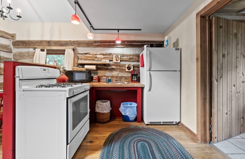 Logan Cabina | Redbud Cabin in Hocking Hills