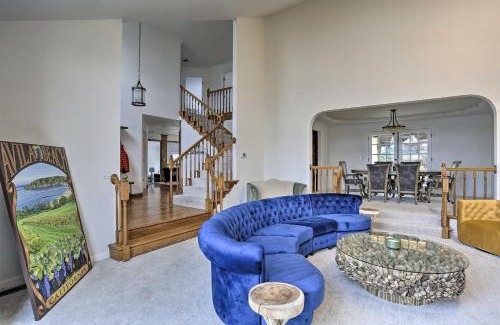 Sunset Casa | Redding Getaway with Hot Tub and Outdoor Kitchen!
